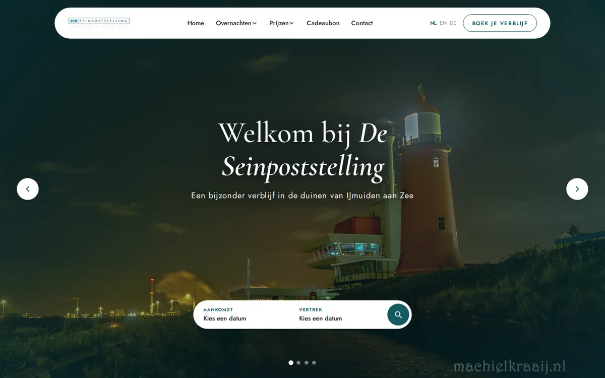 Homepage van seinpoststelling.nl met de vuurtoren en het boekingsveld